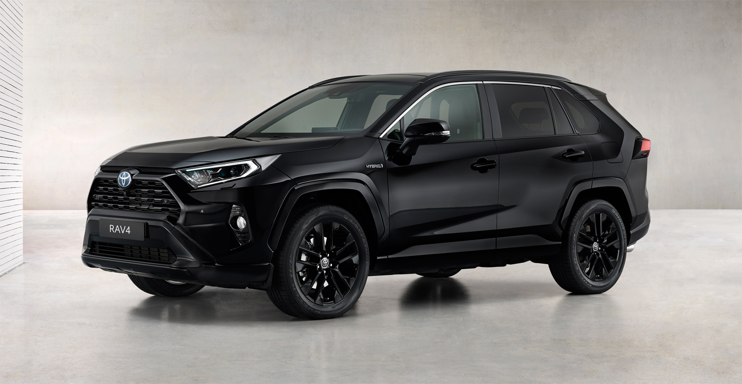 Toyota apuesta por el color negro con la nueva versión