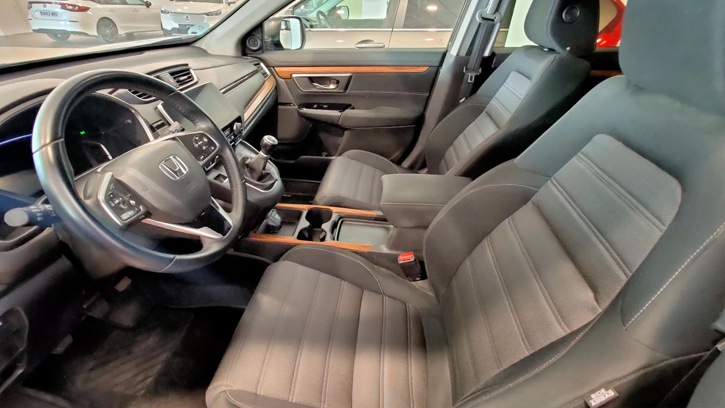 Honda CR-V Elegance Turbo Interior.