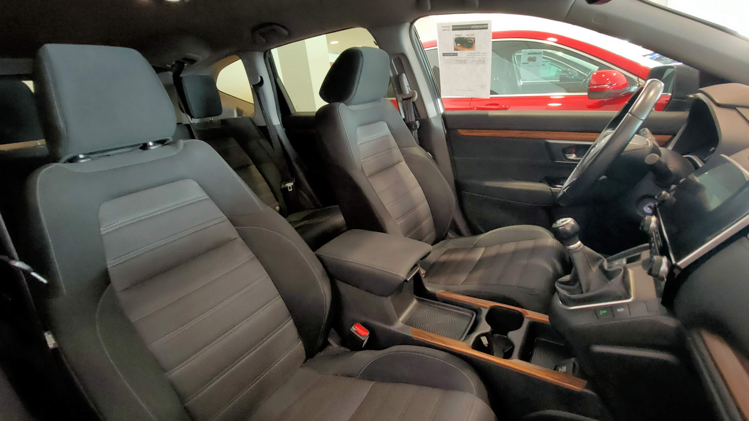 Honda CR-V Elegance Turbo Interior.